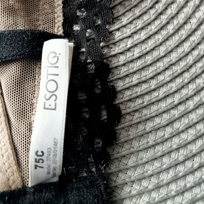 Biustonosz push up, koronkowy Esotiq 75C