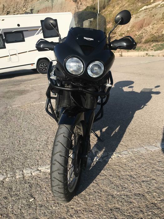 Triumph Tiger 885i