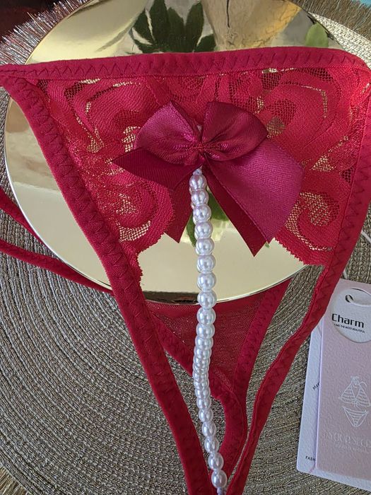 Seksowne koronkowe stringi damskie z perełkami