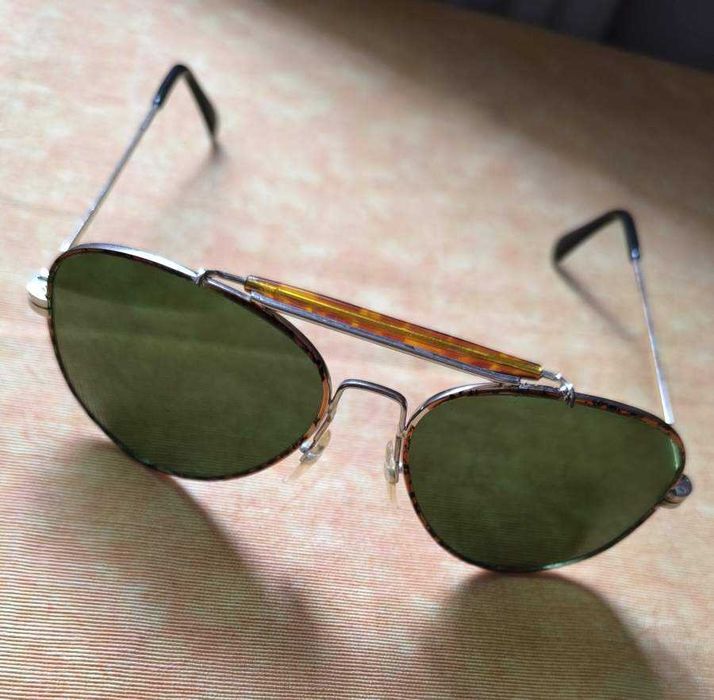 Óculos de Sol Cat-Eye Pretos – Elegantes e Femininos