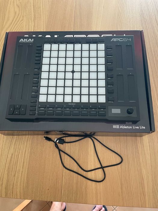 AKAI Professional APC 64