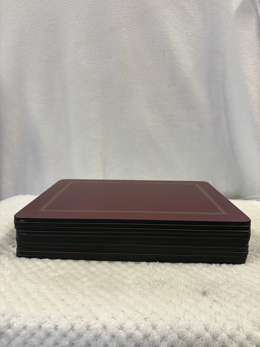 Zestaw korkowych podkładek na stół