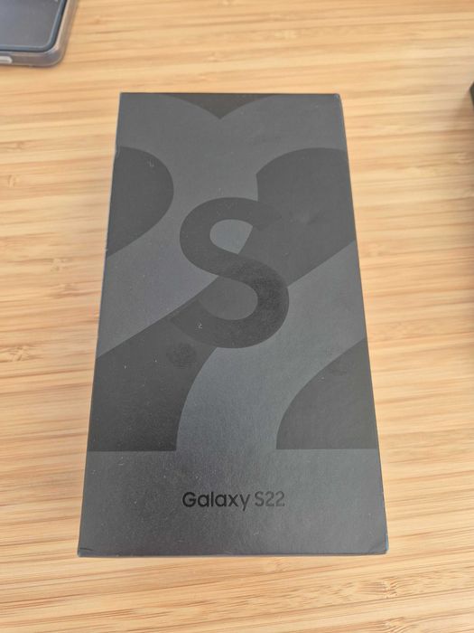 Samsung Galaxy S22 8GB Ram.