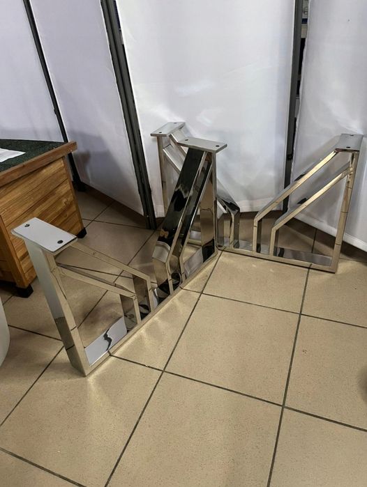 Nowoczesne nogi do stolika stołu ze stali nierdzewnej – model geometry