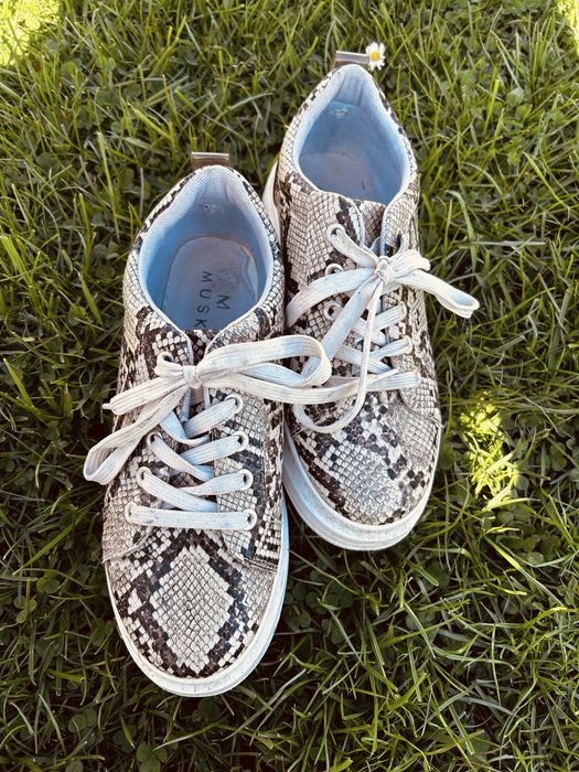 Buty damskie marki musk nr 39