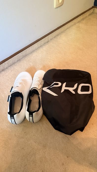 Buty szosowe rowerowe karbonowe ekoi r4