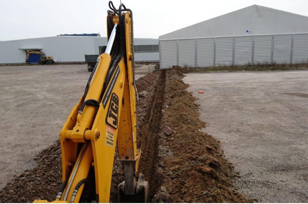 Usługi koparko-ładowarką