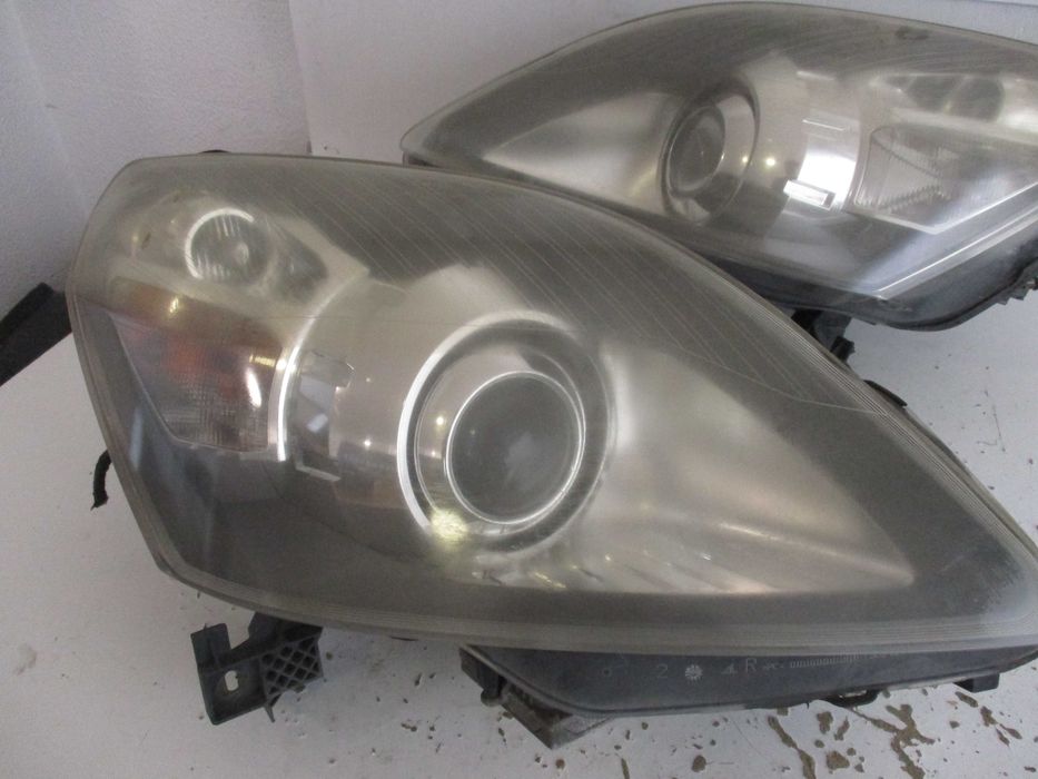 Farol Optica Opel Zafira B 2010 xenon