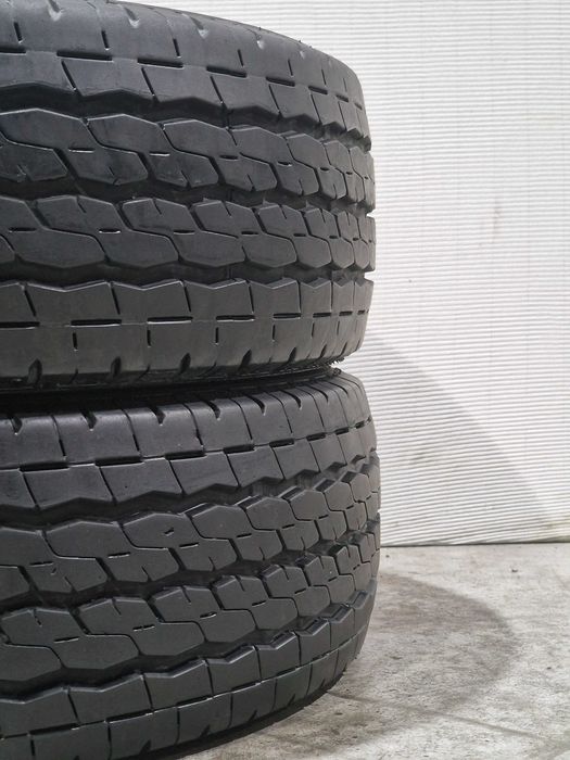2 Pneus 215/70R15C FIRESTONE Semi Novos