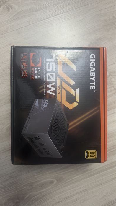 Zasilacz Gigabyte UD750GM 750W