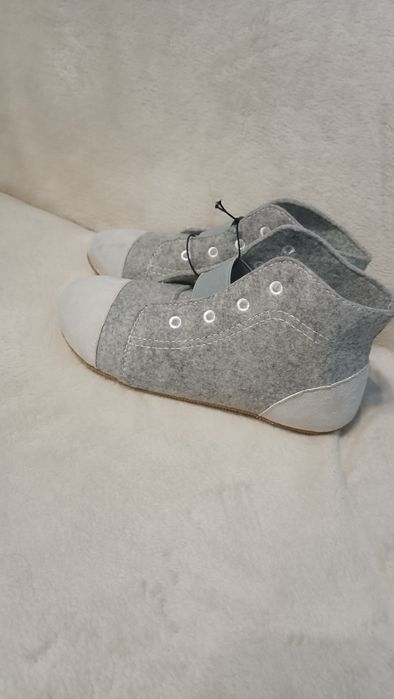 Нові капці 35 розміру