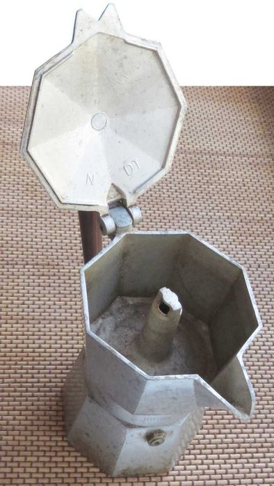 Junior Express Made in ITALY – Итальянская гейзерная кофеварка