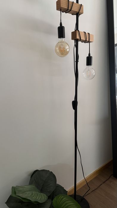 Candeeiro de pé Homa