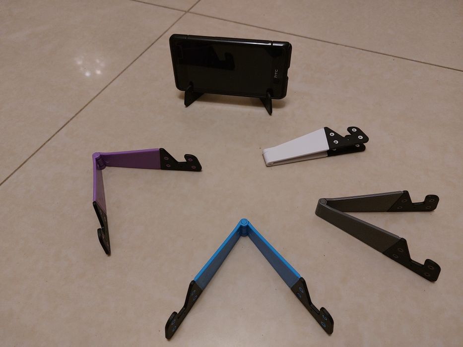 Тримач для мобільного телефону або планшета