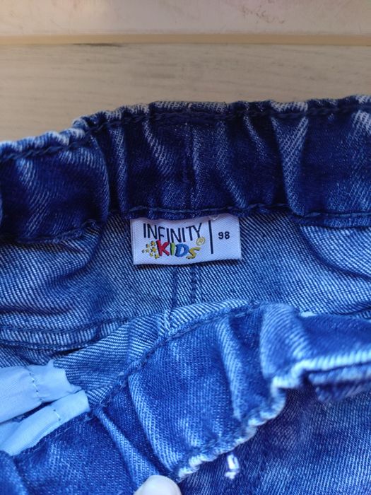 Дитячі джинси та штани,  підійдуть навіть для дівчинки