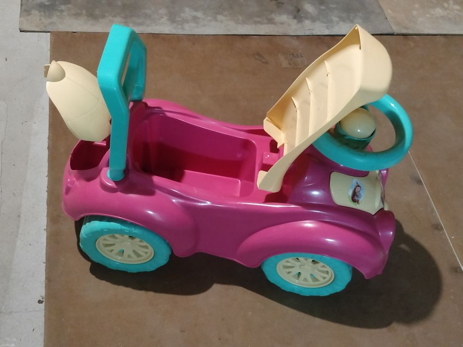 Толокар-машинка .