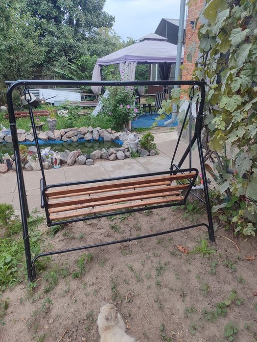Продається гойдалки садова