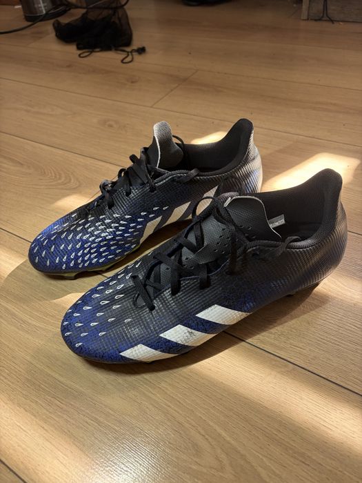 Buty Adidas Predator Freak FY0626