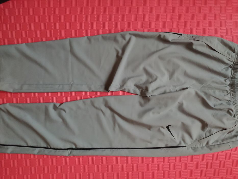 Nike dri-fit штани. Розмір M-L.