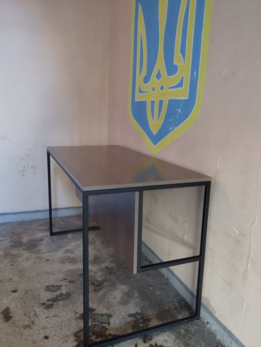 Столи кухонні та офісні