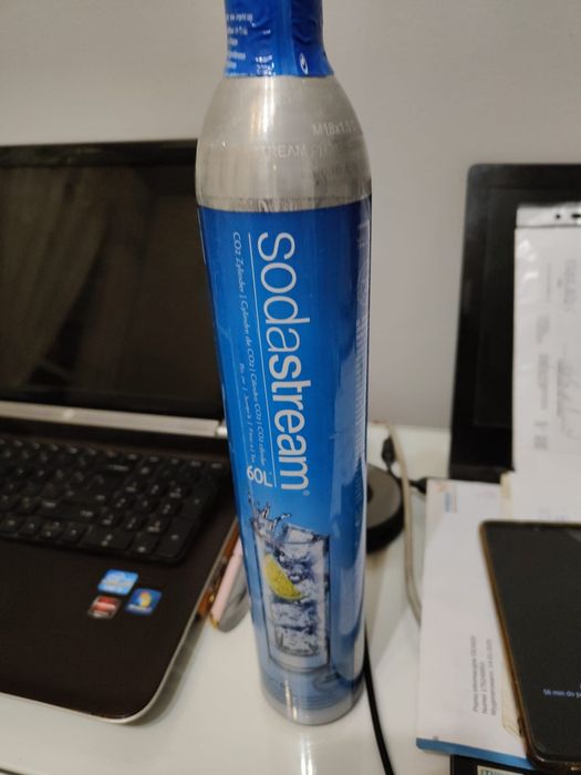 Pełny nabój CO2, niebieski z gwintem