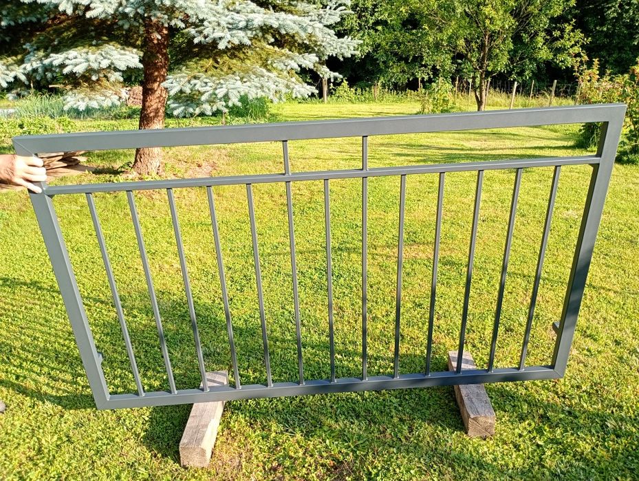 Balustrada francuska pionowa pozioma stal ocynk loft