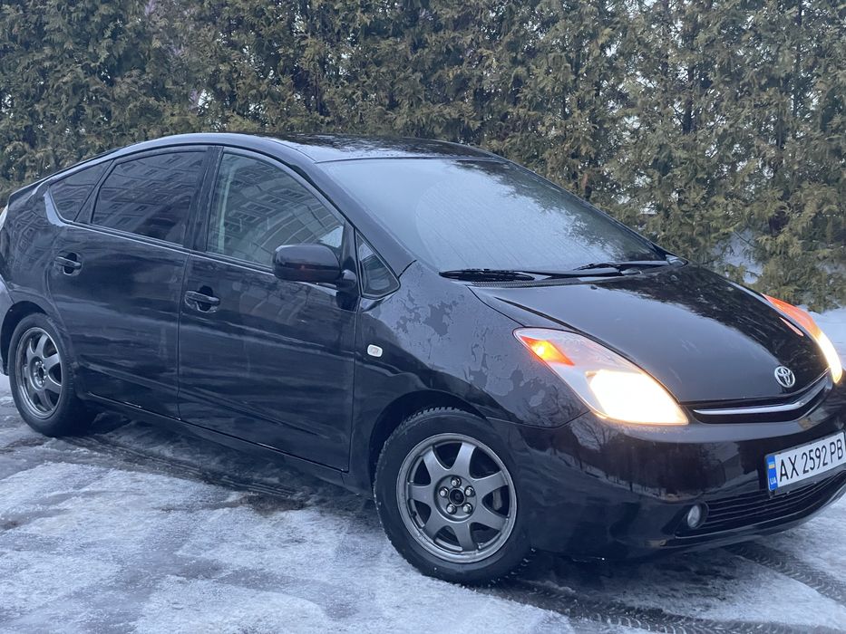Продам тоета приус