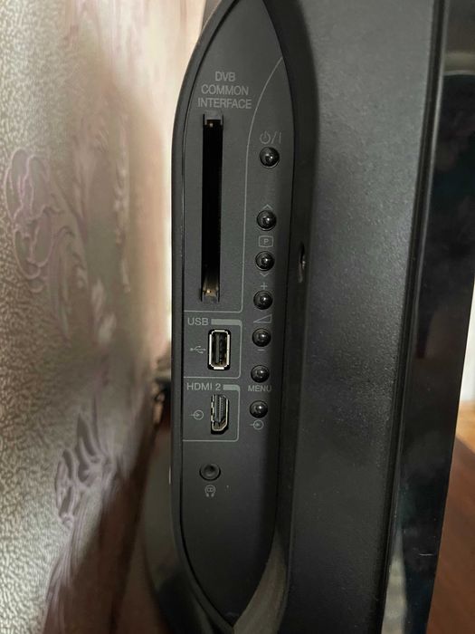 Продам телевизор Toshiba 32AY833G