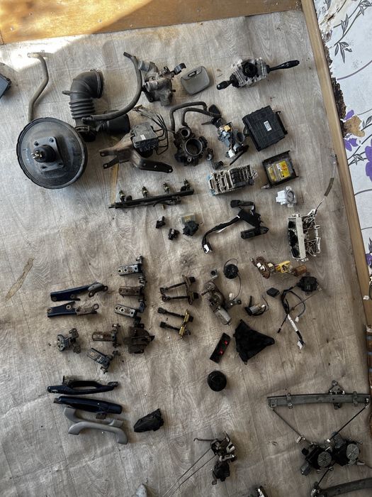 Залишки запчастин Mitsubishi Outlander 1.    2.0 4G63