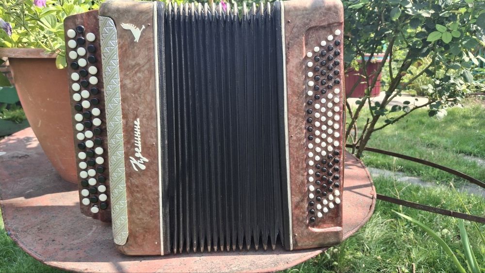 Продам Баян Кремінне