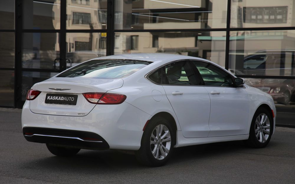 Продам Chrysler 200