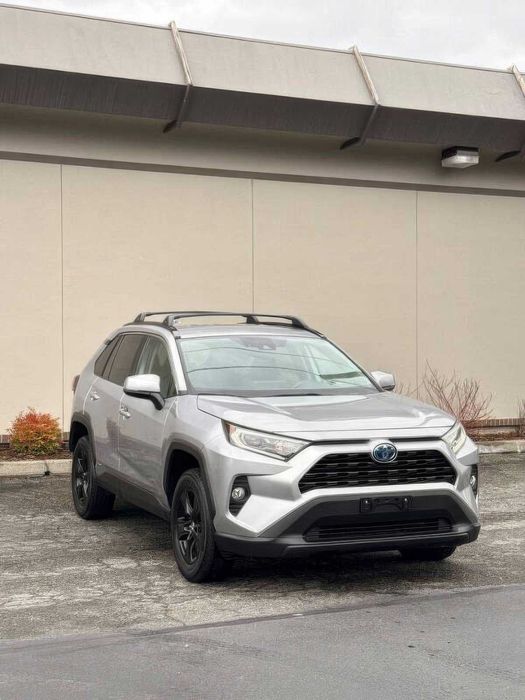 Toyota RAV4 Hybrid XSE      2020