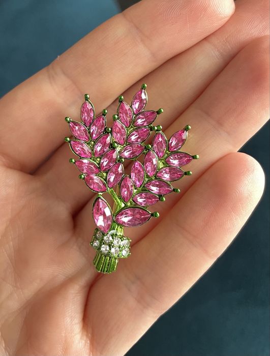 Broszka przypinka różowa elegancka