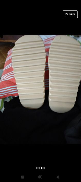 Yeezy slide desert sand