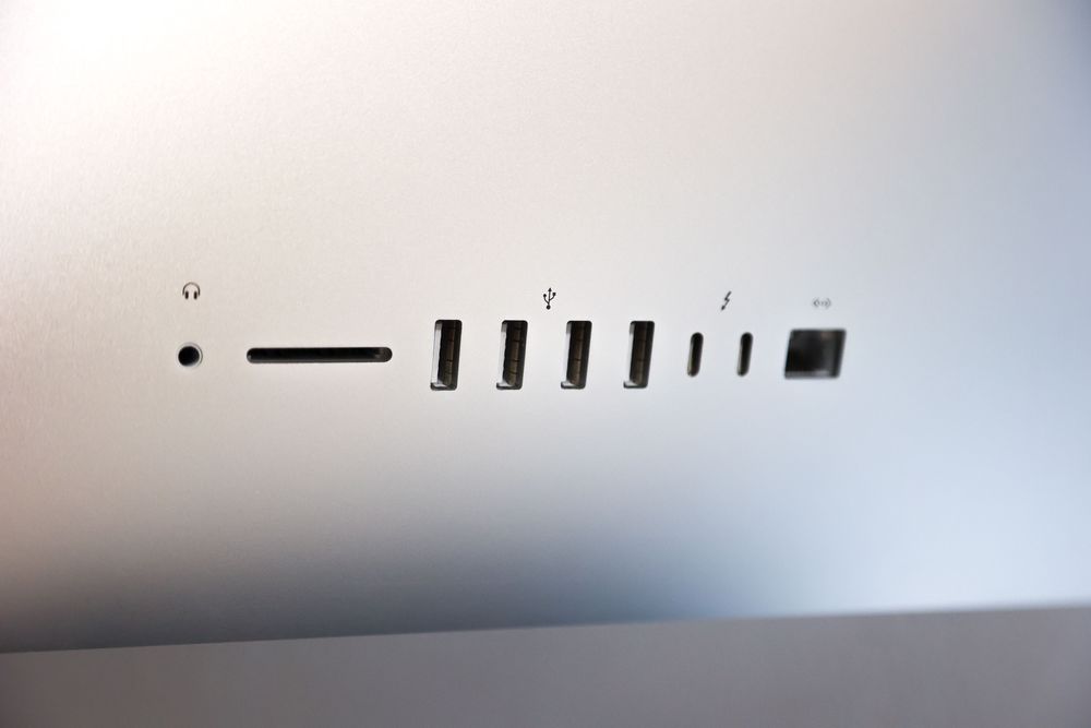 iMac 27" 5K | i7 4.2GHz | 64GB RAM | 2TB SSD | Stan idealny + gratis!