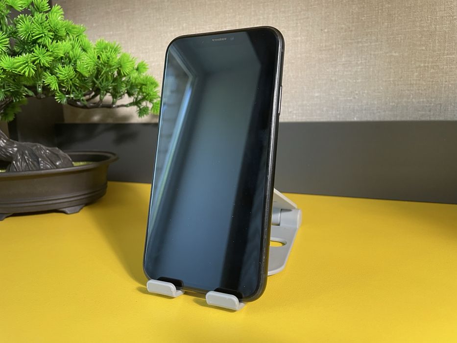 iPhone XR 64Gb Black 82% оригинал Neverlock