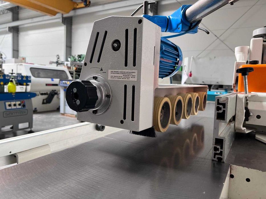 Frezarka dolnowrzecionowa SCM T130E
