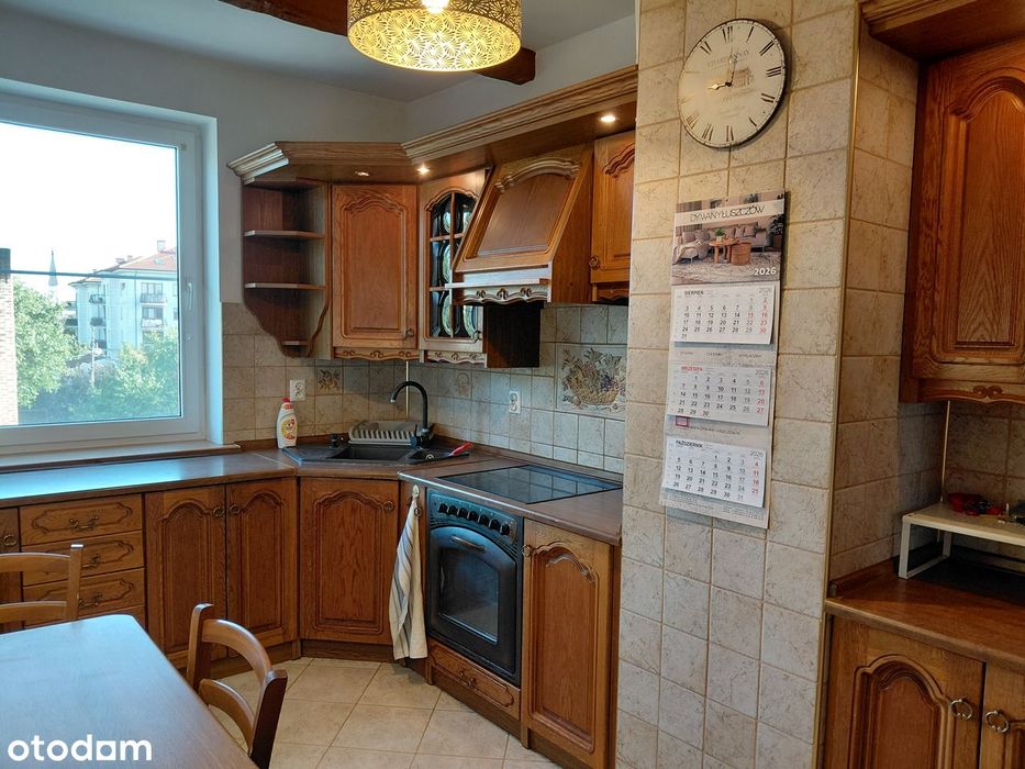 Przestronne 4 pokoje (98 m²) z garażem – ul. Kredowa