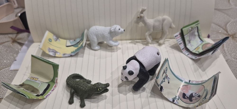 Киндер игрушки новые с вкладишами