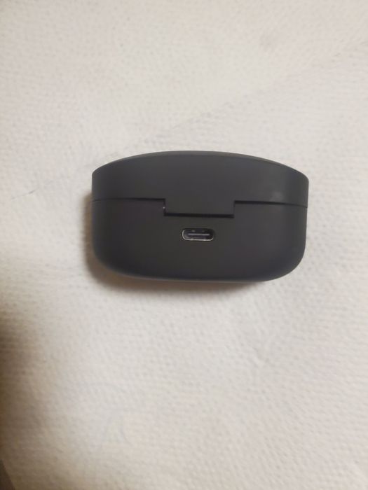 Etui oryginalne  sony wf-1000xm4  w stanie idealnym