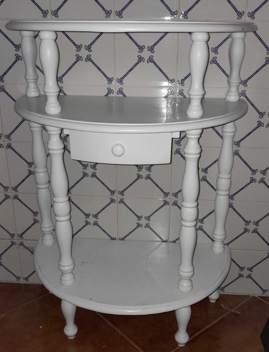 consola antiga em madeira