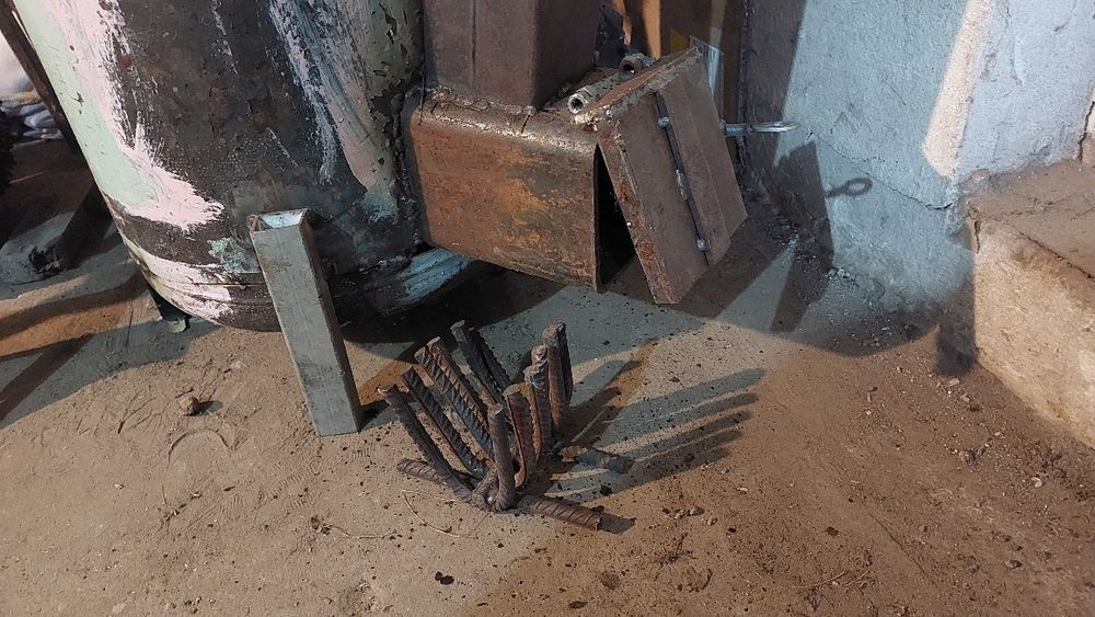 Piec rakietowy do ogrzewania