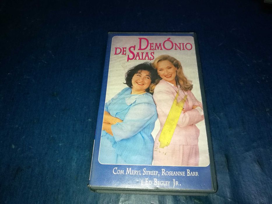 DEMÓNIO DE SAIAS VHS (legendagem em Português)