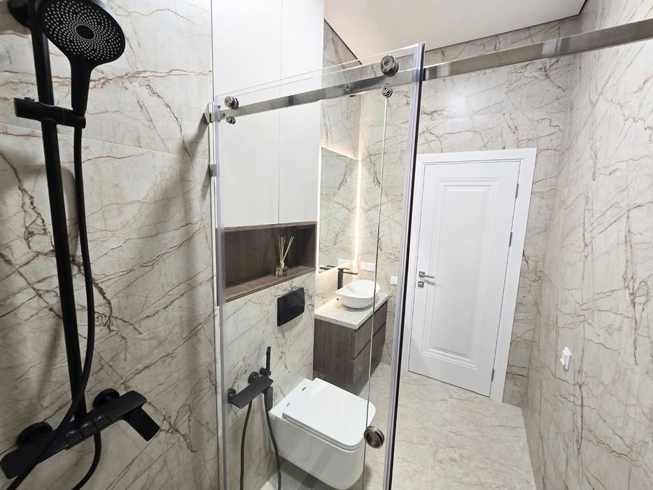 Одноповерховий будинок в КМ 141 м2 з газом новий ремонт с. Ходосівка