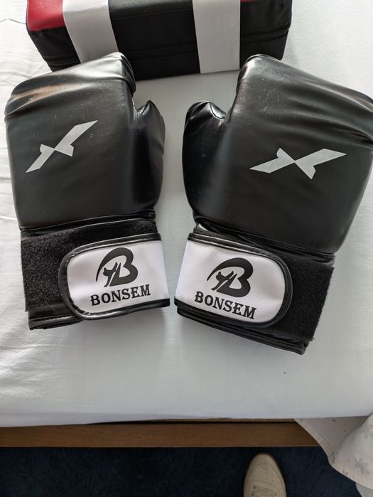 Conjunto de boxe em casa