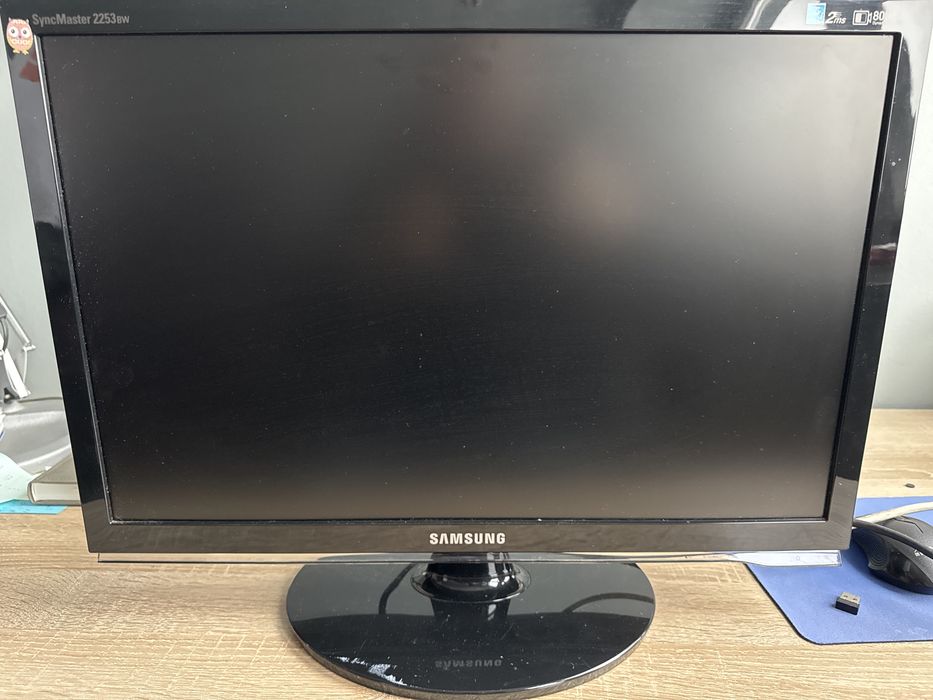 Monitor LCD Samsung model 2253BW