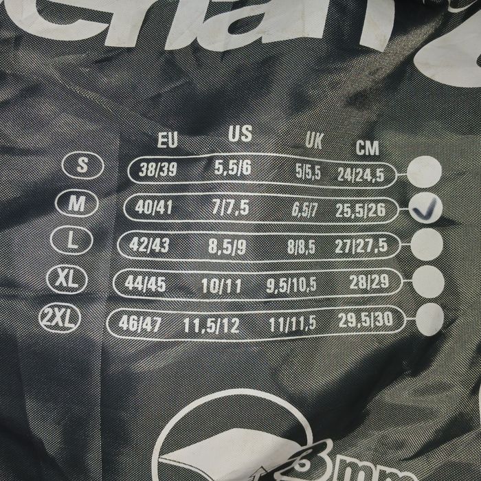 Calça com bota para pesca