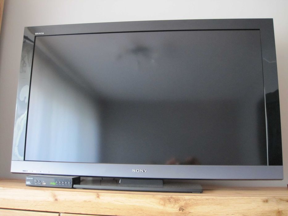 Telewizor SONY BRAVIA LCD 40'' z dekoderem DVBT2