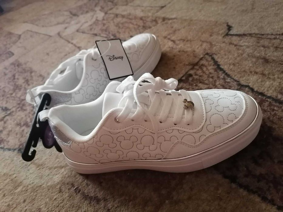 Кроссовки Primark 38р