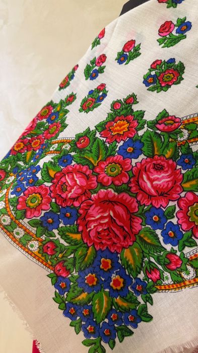 Українська хустка в квіти з вовни вінтажна велика шерстяной платок